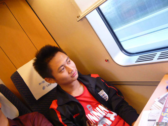 三位聋哑人一起在上海旅游 - 潜山人在他乡 - 潜