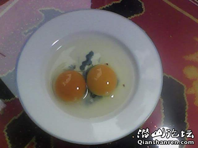 怎样挑选土鸡蛋最正宗 161948f4oi4qwd6crl4rbw.jpg